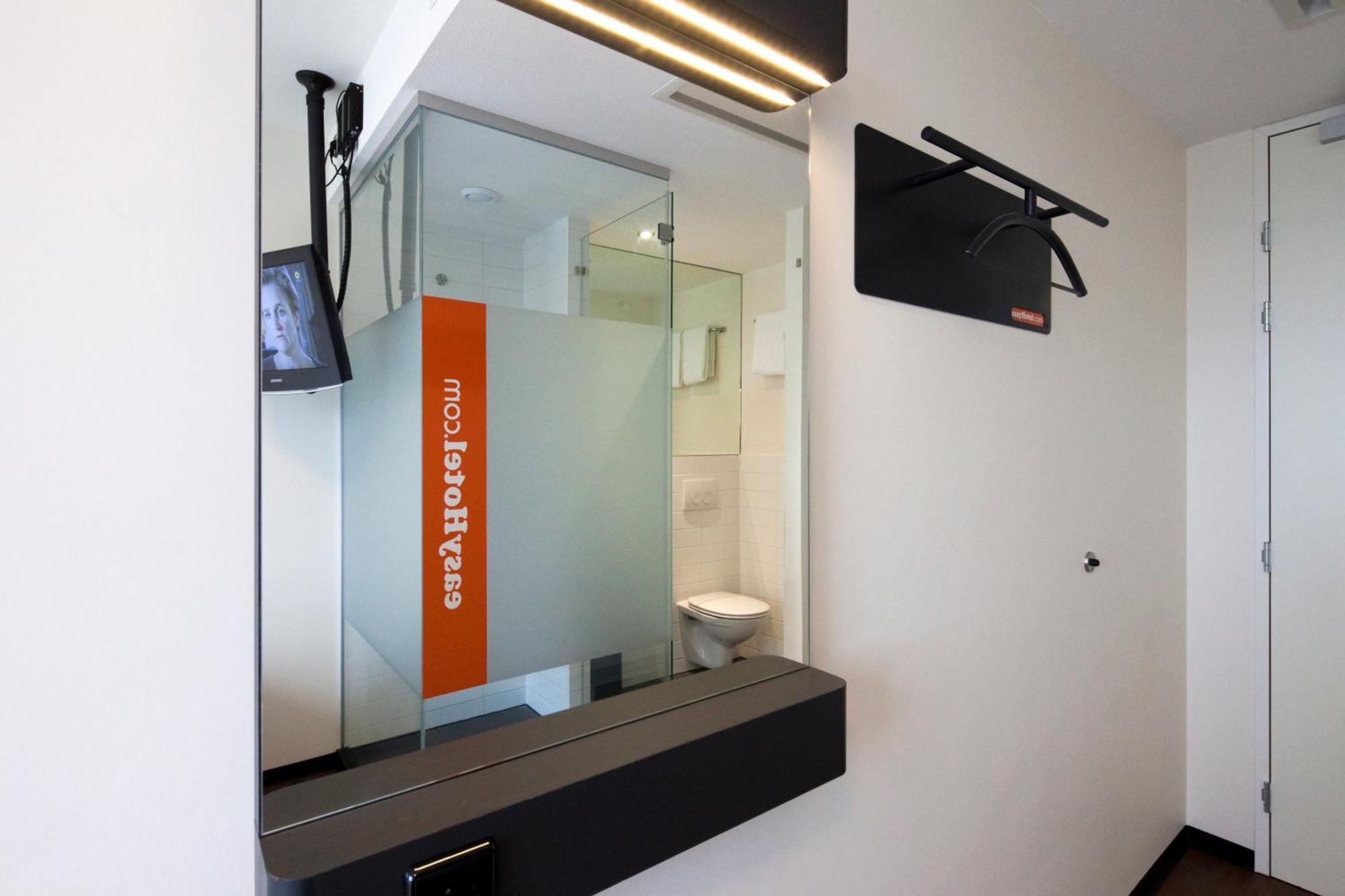 Easyhotel Amsterdam City Centre South Exterior foto