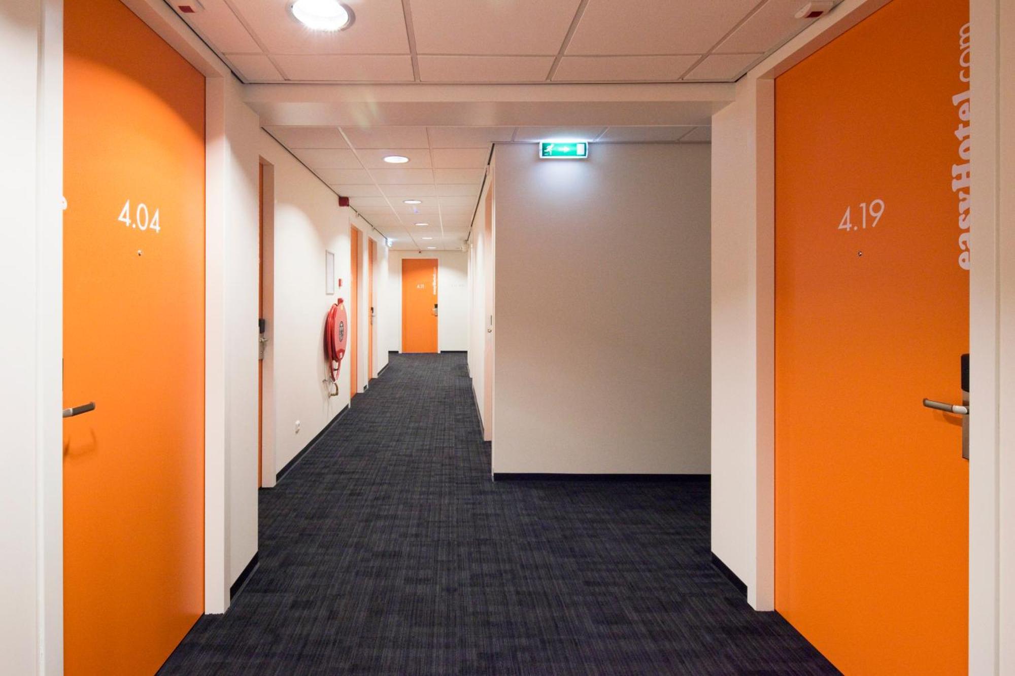 Easyhotel Amsterdam City Centre South Exterior foto